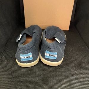 Size 9 navy blue TOMS shoes for kids
